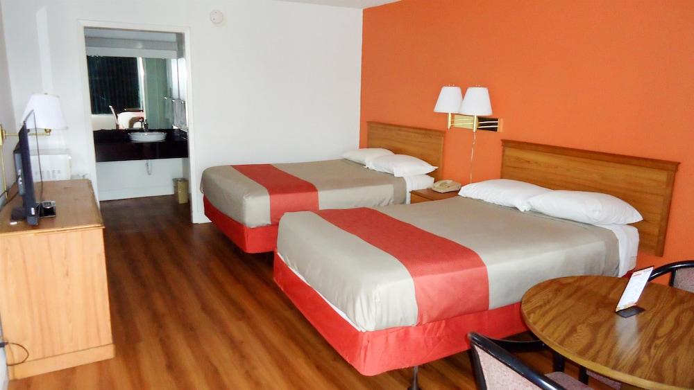 2 Full Beds - Smoking