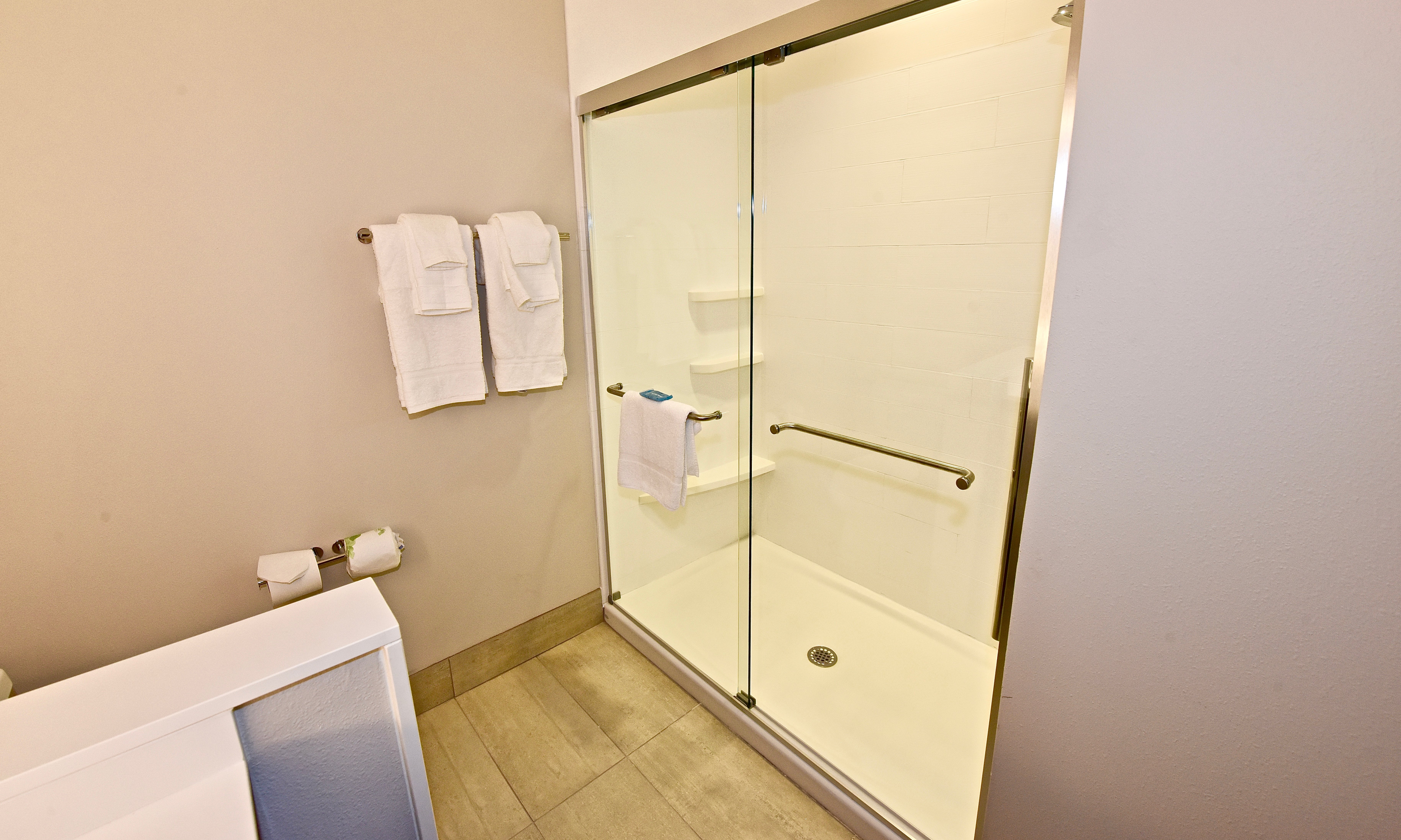 Holiday Inn Express and Suites Perryville I 55 60/60