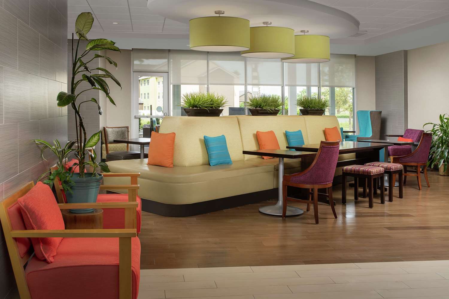 Home2 Suites by Hilton Lake City (Ex Red Roof Inn) 9/18