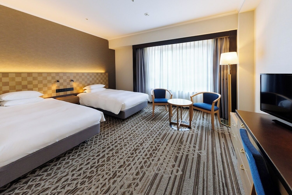 MODERATE, TRIPLE, TWIN BEDS, WITH EXTRA BED