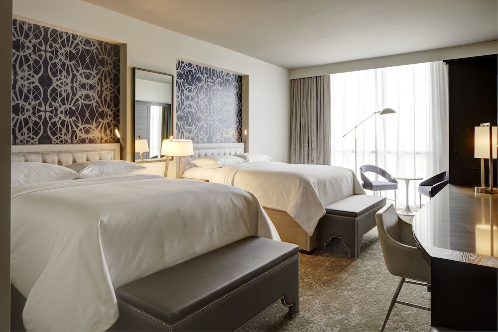 GUEST ROOM, 2 QUEEN BEDS
