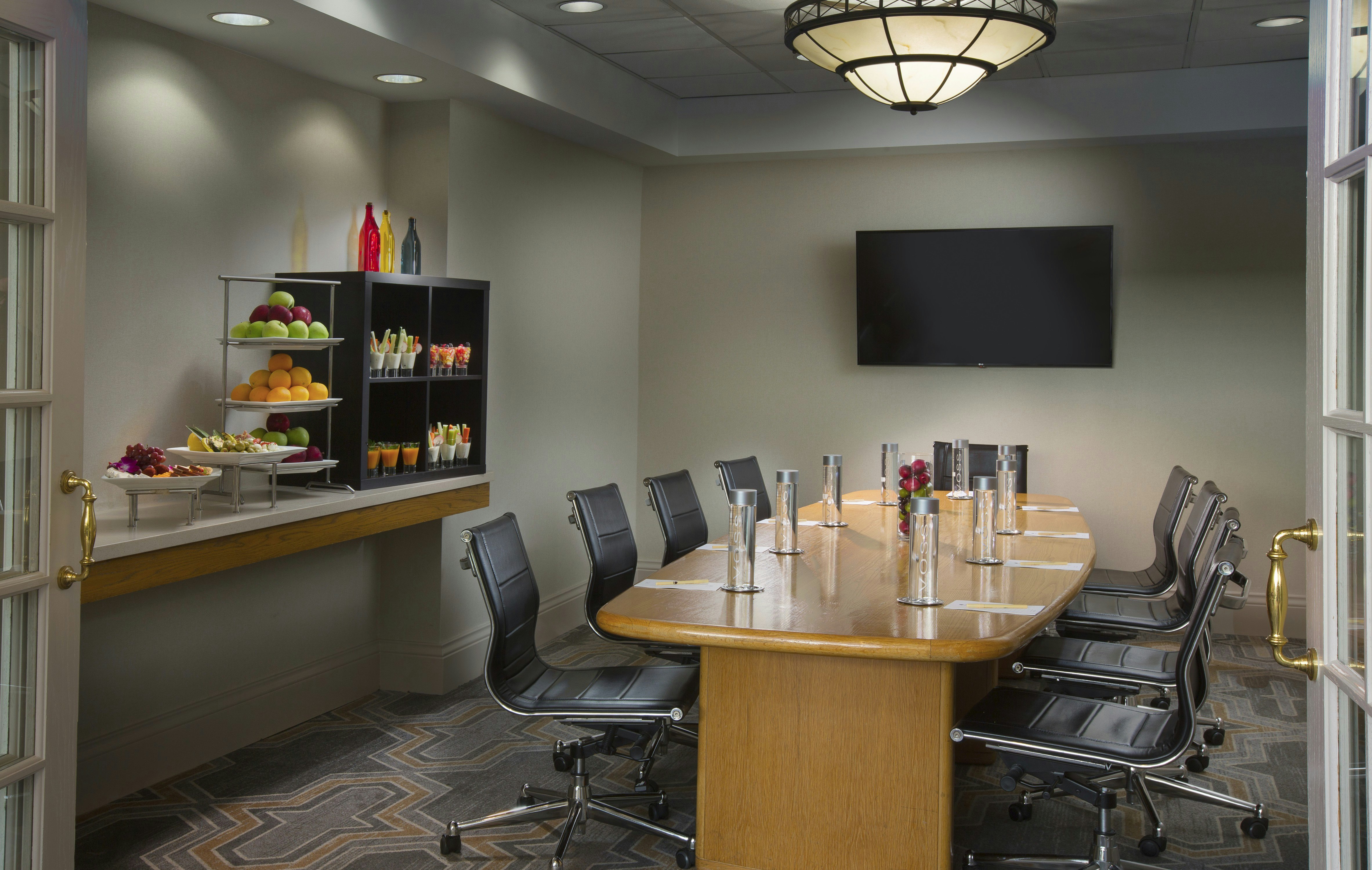 Doubletree By Hilton Chicago Oak Brook 24/32
