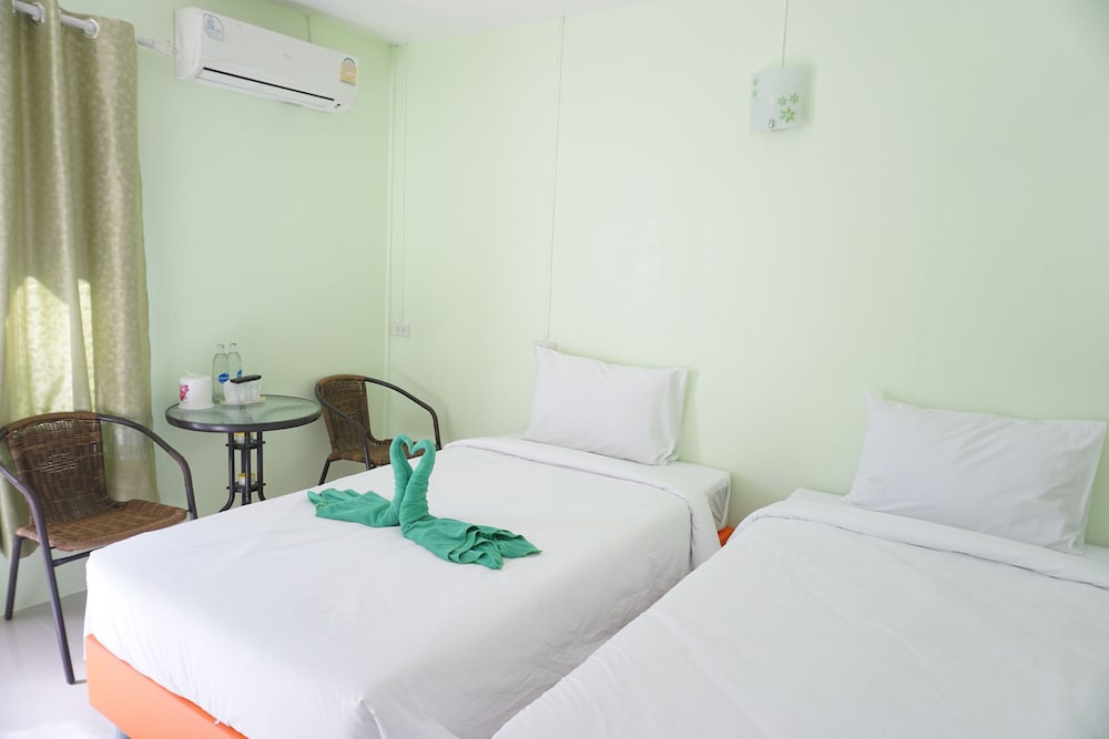 BUDGET, TWIN BEDS