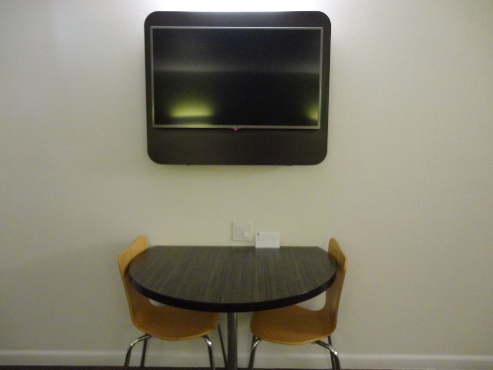 Motel 6 Monterey Downtown 49/66