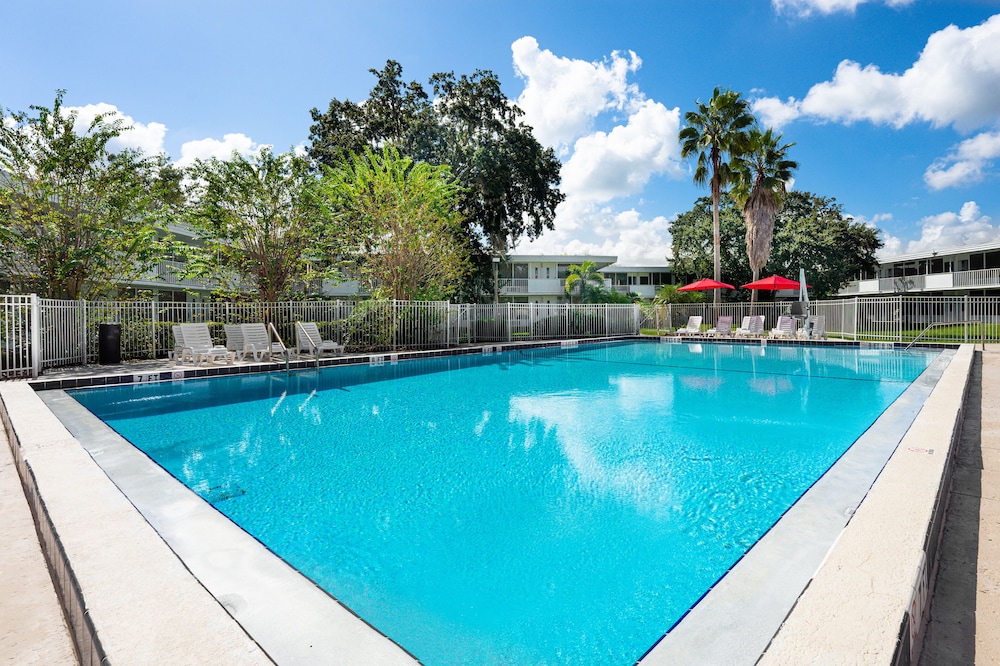 Baymont by Wyndham Orlando Lake Buena Vista South in KISSIMMEE - FL