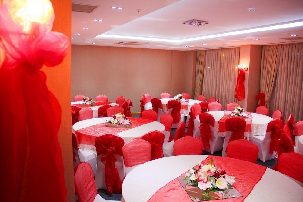 Adanava Hotel 44/50