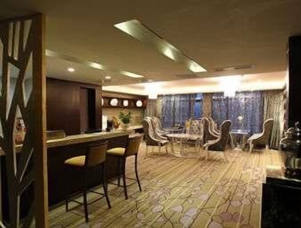 Ramada by Wyndham Longyan 34/55