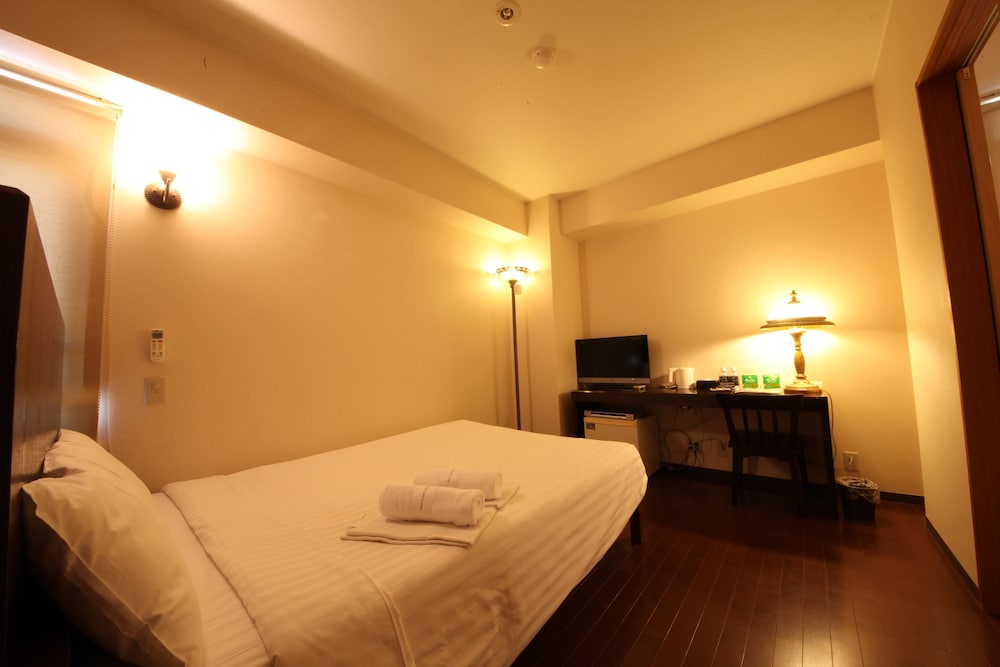 Van Cortlandt Hotel 8/48