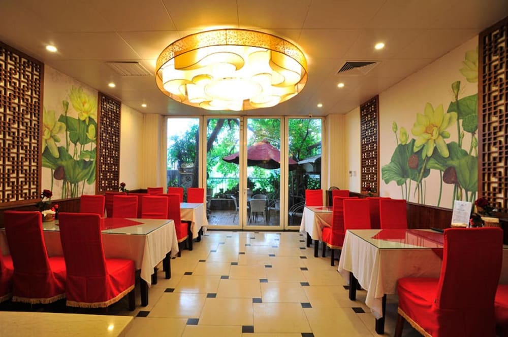 Wild Lotus Hotel 43/50