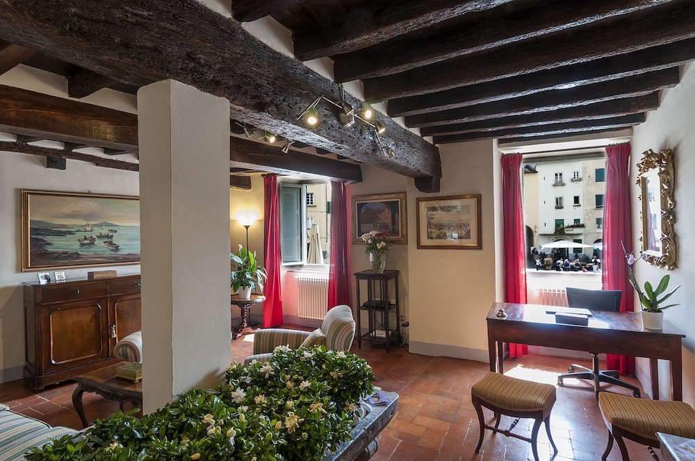 B&B Arena Di Lucca 22/28