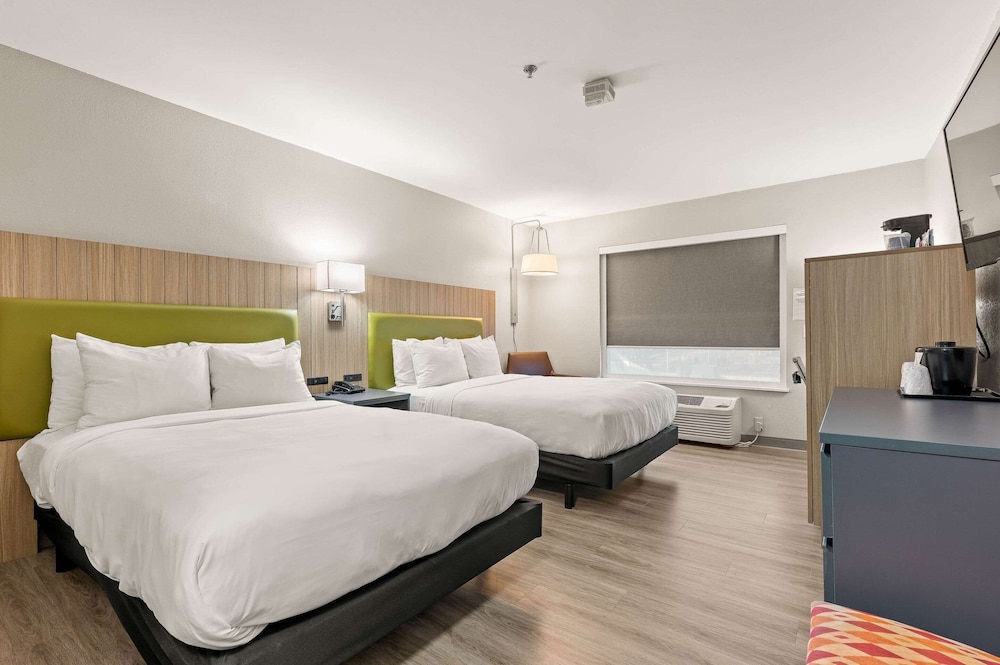 Room, 2 Queen Beds