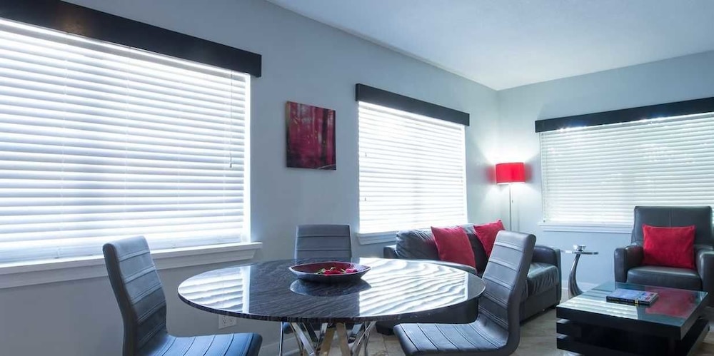 SUITES ON SOUTH BEACH 42/65