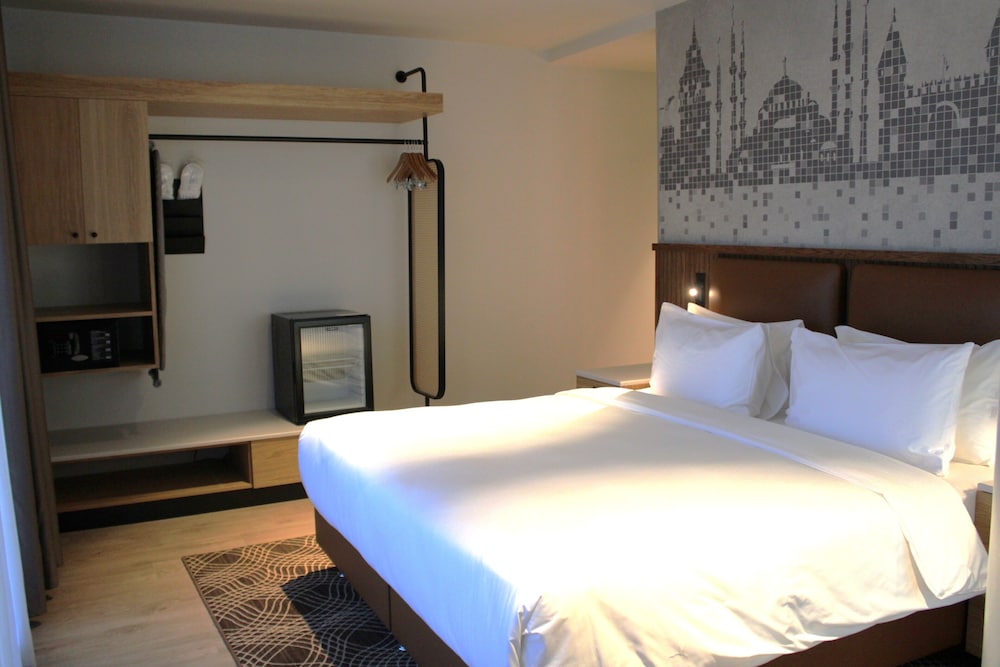 Tryp by Wyndham Istanbul Beyoglu 29/62