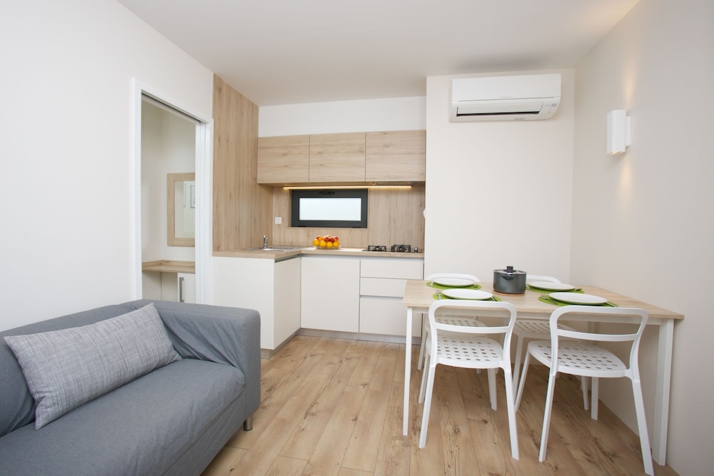 Plitvice Holiday Resort 30/50