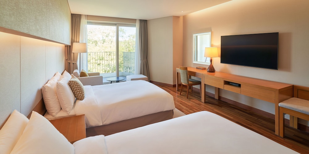 Mercure Ambassador Jeju 18/46