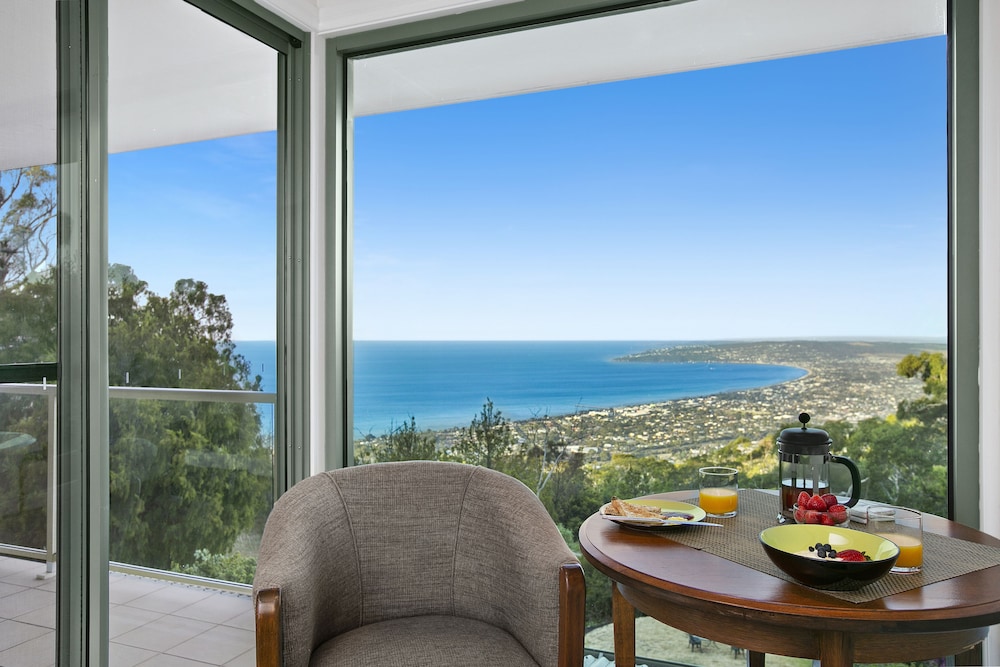 Arthurs Superb Views Luxury Retreat 23/43