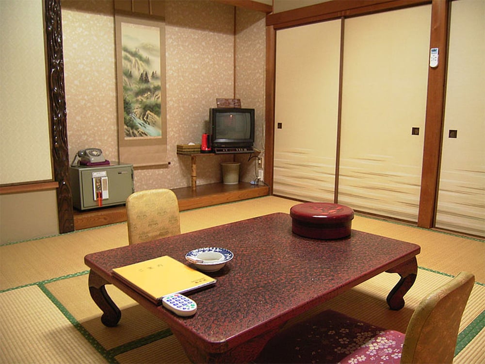 Toushijima Onsen Suzunami 47/53