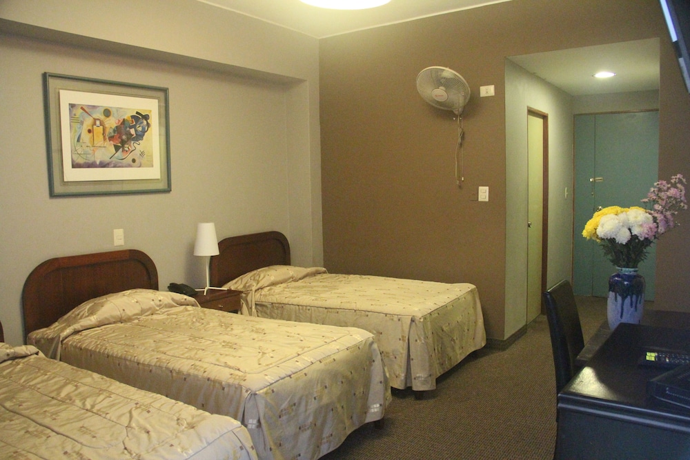 Kamana Hotel 8/28