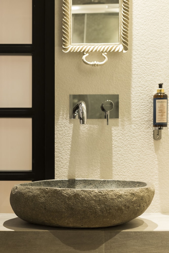 Carpe Diem Boutique Hotel 49/50