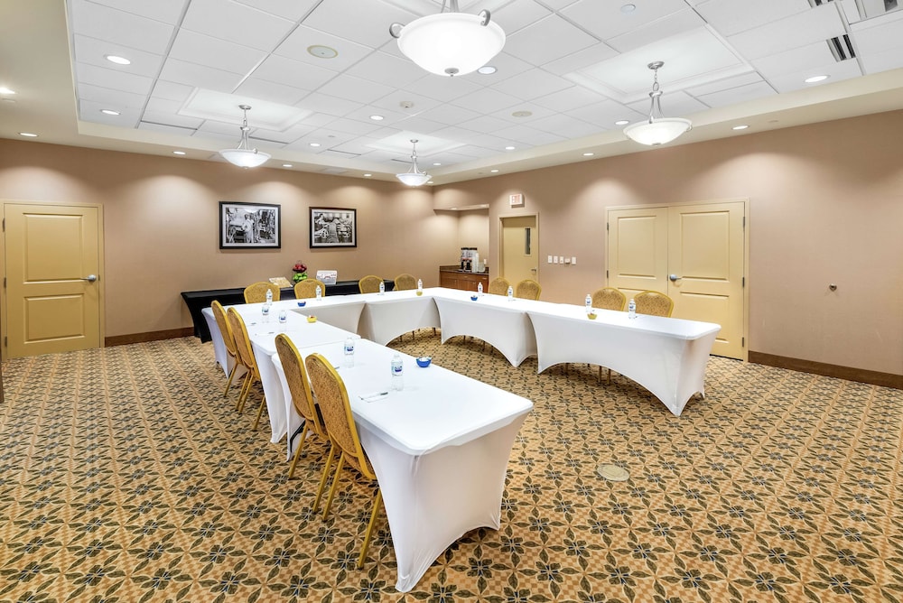 Hampton Inn Nashua 39/43