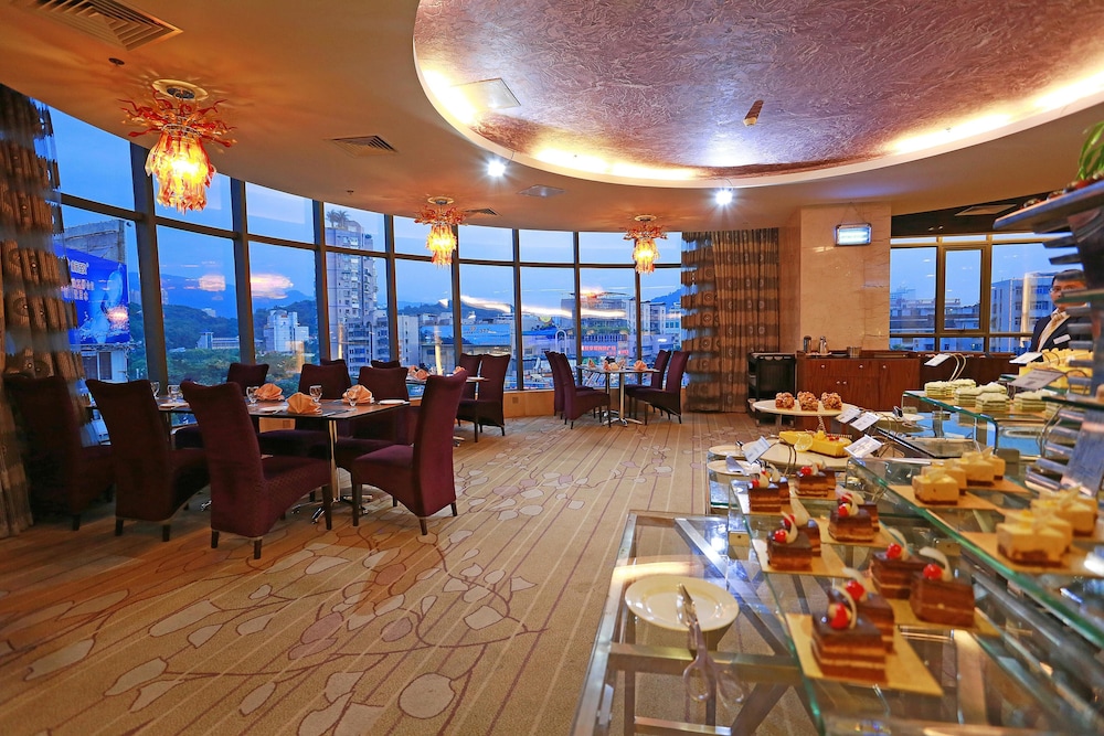 Ramada by Wyndham Longyan 39/55