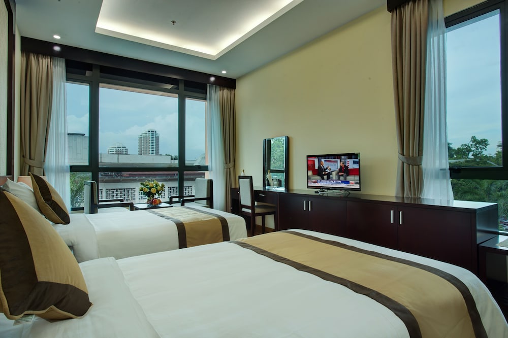 DELUXE, DOUBLE BED