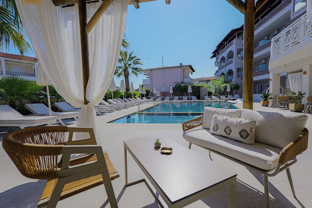 Hotel Tropical 45/72