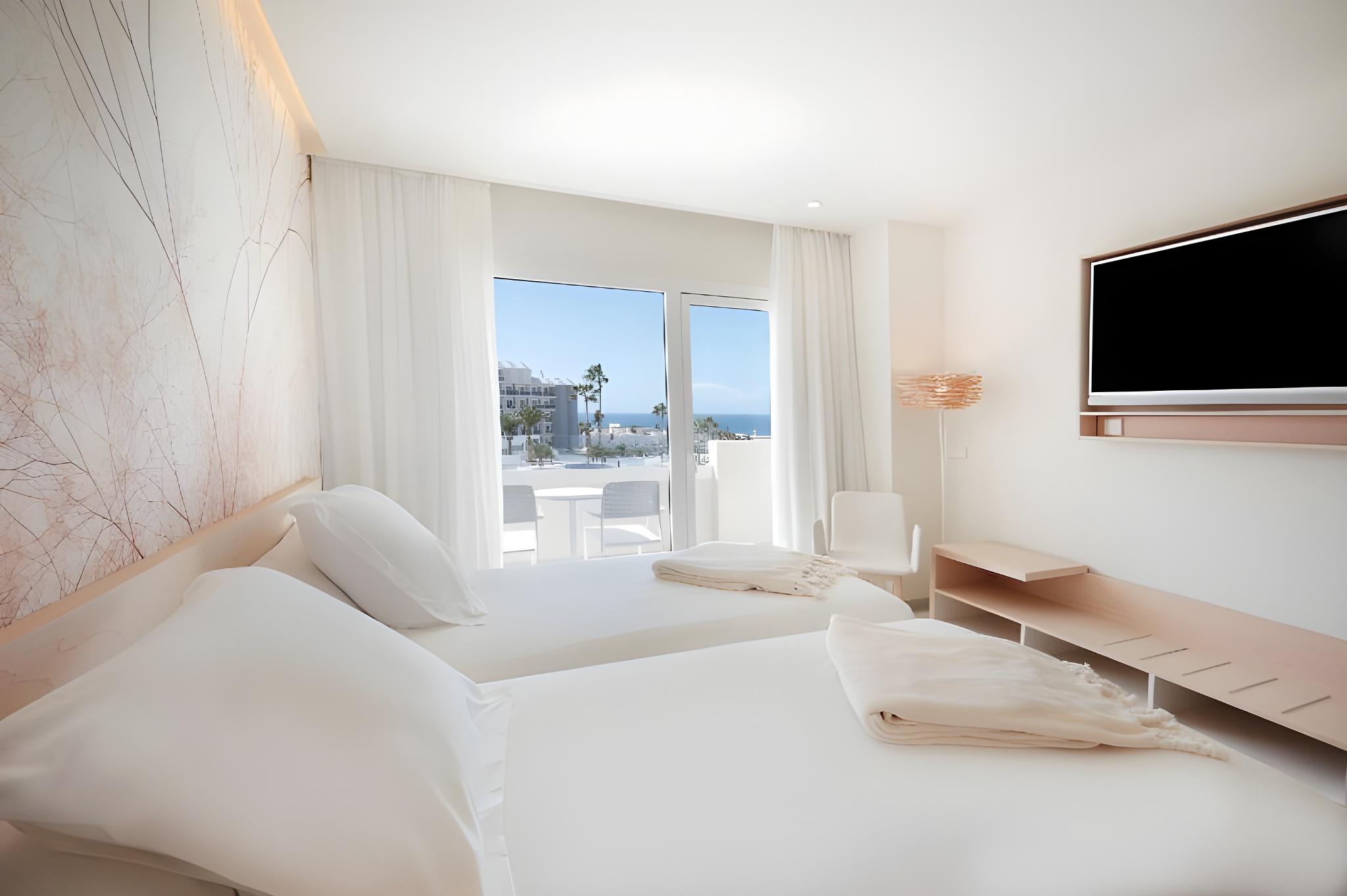 Room, 2 Double Beds, Beach Front, Sea View