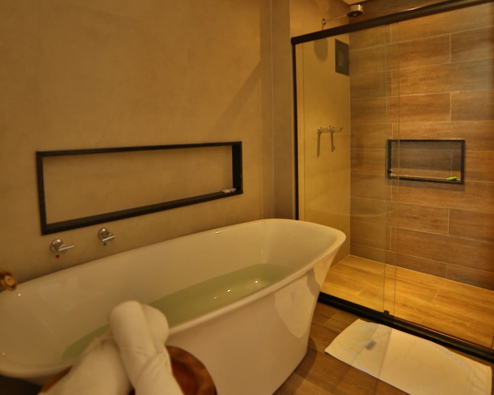 Arvo Boutique Hotel 24/46