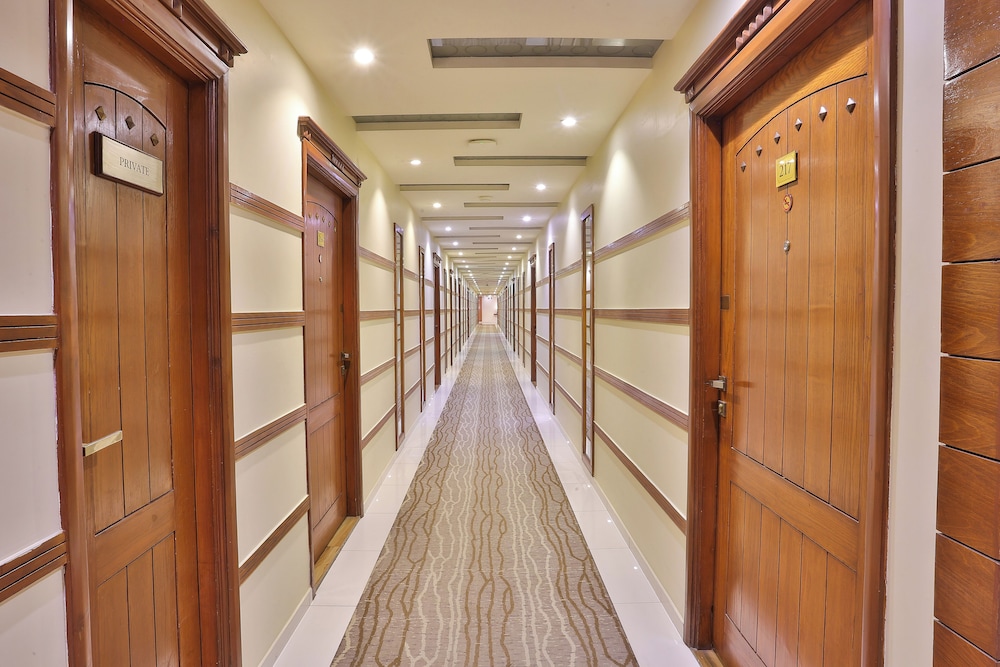 Avari Xpress Faisalabad 31/60