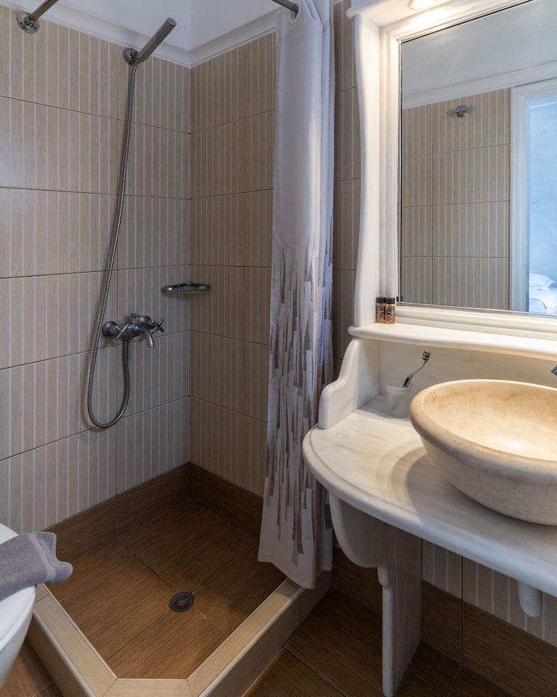 Nefeli Homes 44/50