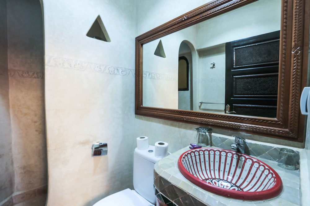 Riad Nakhla 21/62