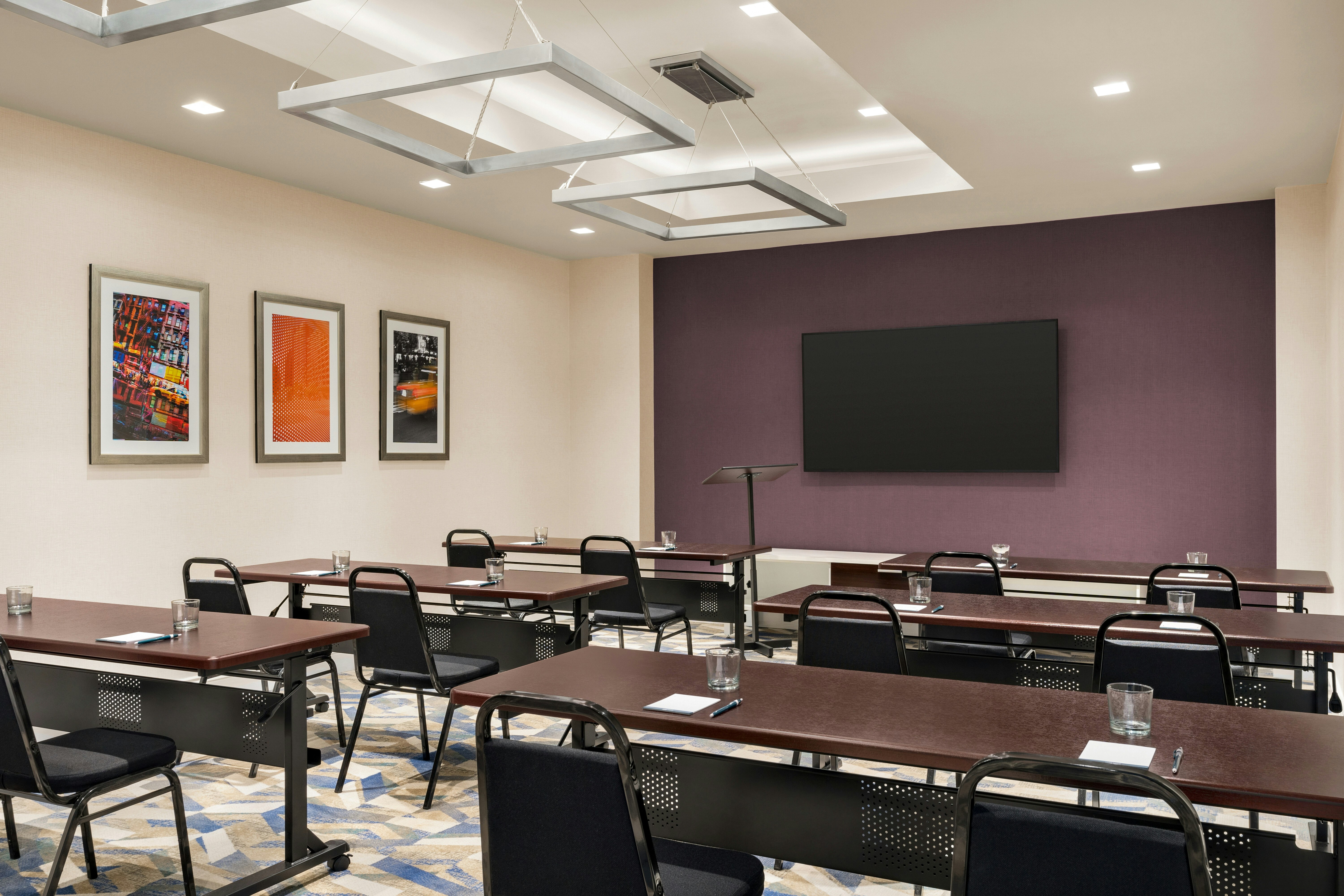 Homewood Suites by Hilton New York/Midtown Manhattan Times Square-South, NY 18/25