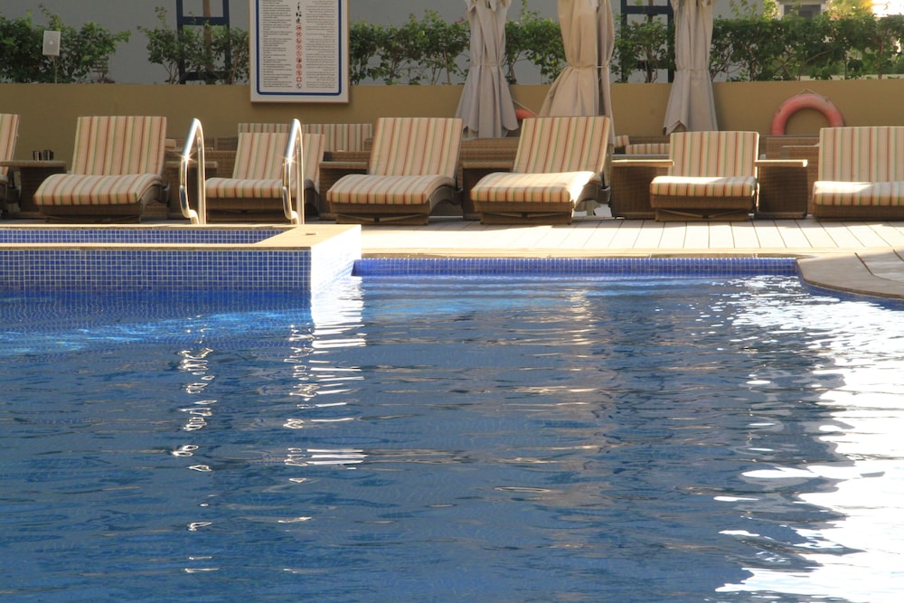 Gulf Suites Hotel Amwaj 43/50