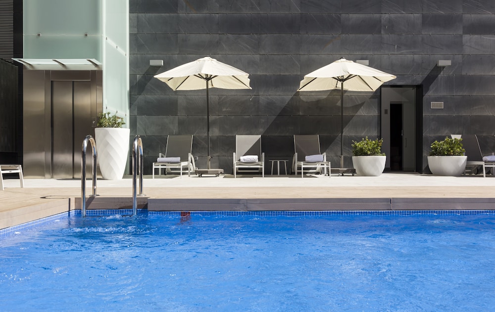 swimming pool spa