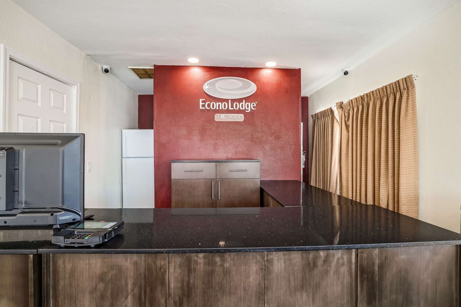 Econo Lodge Needles 14/26