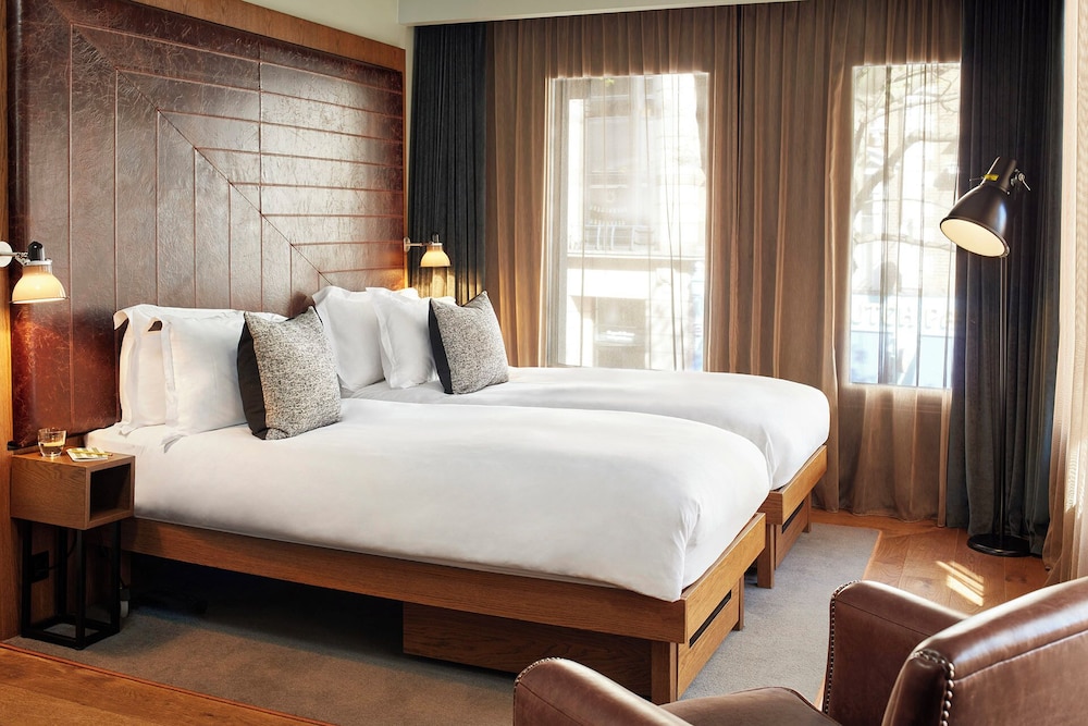 BIGGY, TWIN BEDS