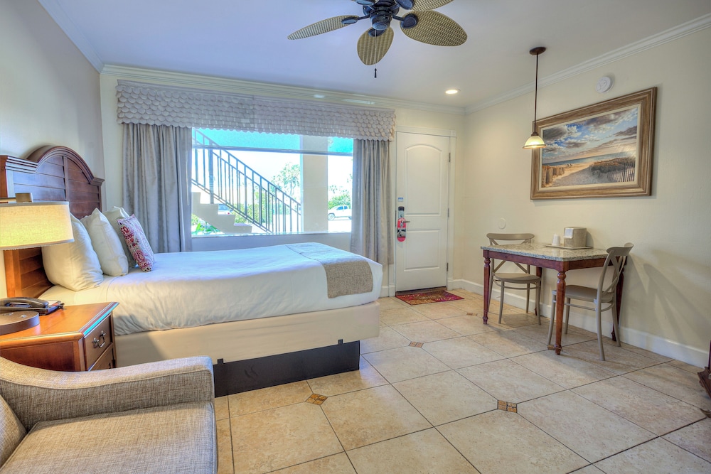 La Fiesta Ocean Inn And Suites 18/50