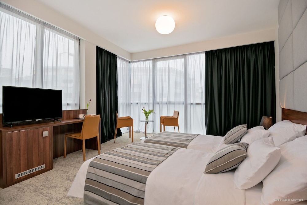 Priska Med Luxury Rooms 32/77