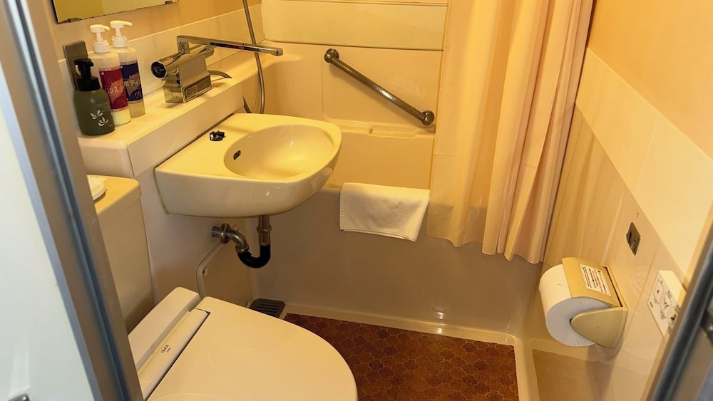 Hotel Crown Hills Miyoshi 24/40