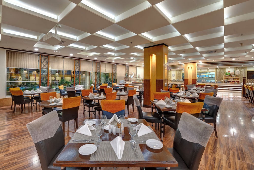 restaurant cafeteria