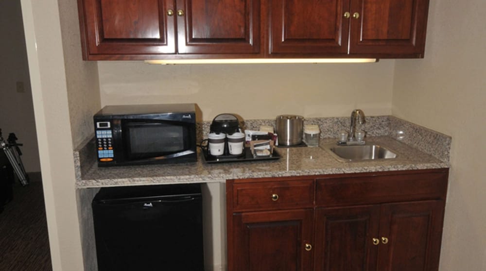 DoubleTree by Hilton Rocky Mount Hotel 35/44