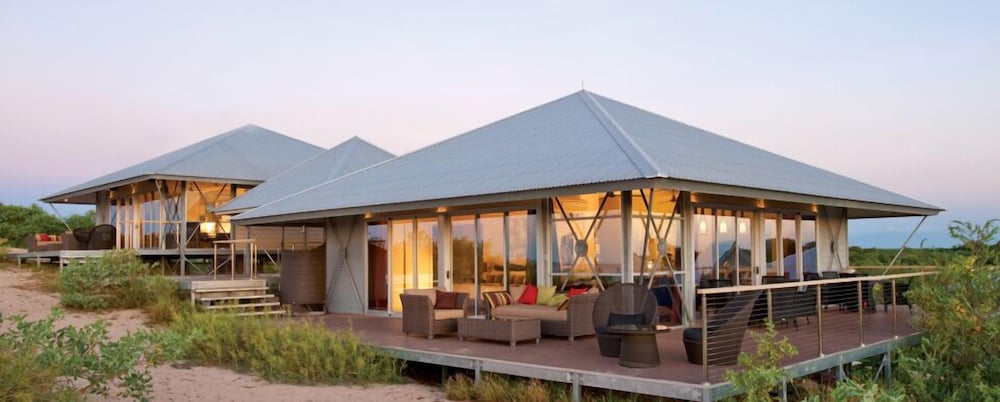 2 Bedrooms, Beach House