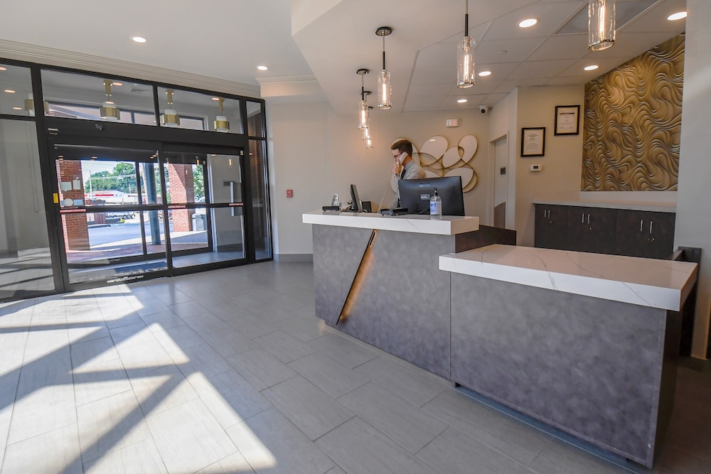 Euro Suites Hotel 3/52