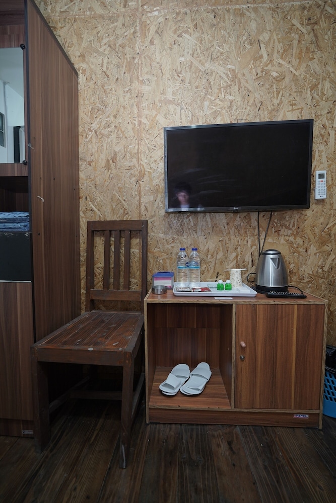 Soreang Hotel by ZUZU 10/61
