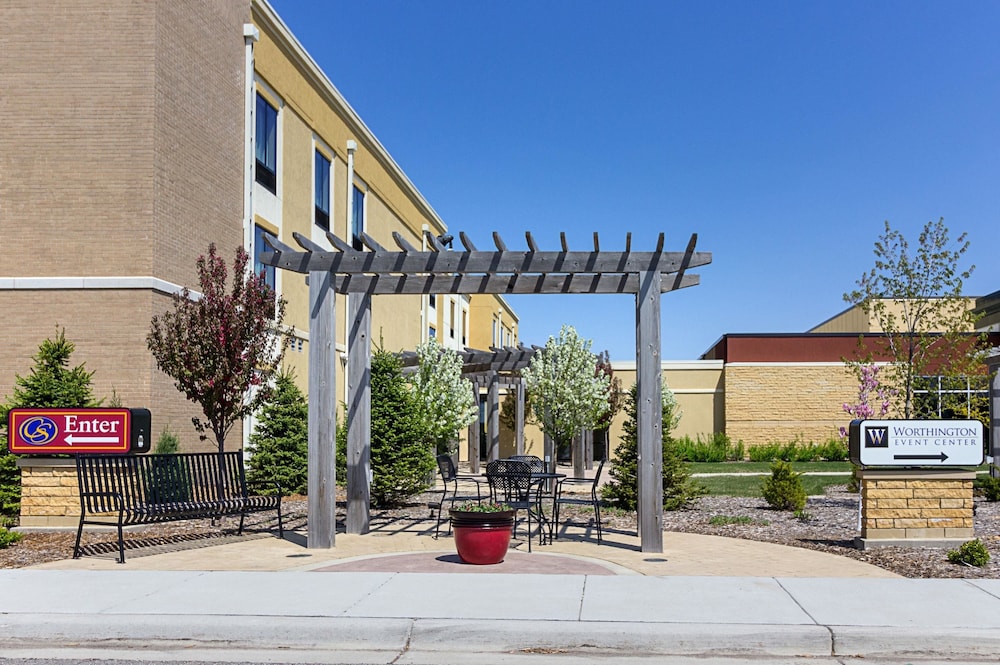 Comfort Suites & Conference Center Worthington MN 1/38