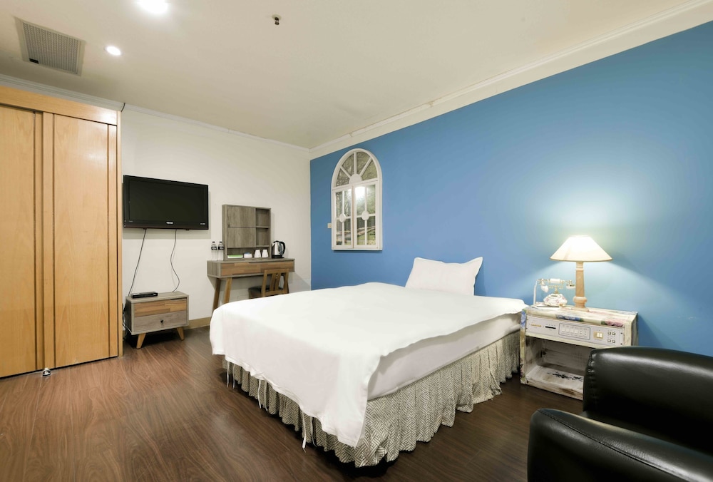 Back Home Hotel 38/50
