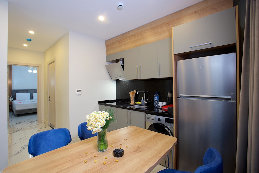 Princely Suites 39/50
