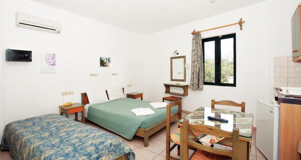Dionysos Apartments And Studios 37/61