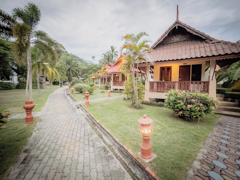 LONG BAY RESORT 46/50